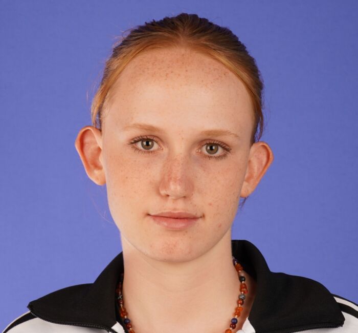 Luethi Elina niedrig